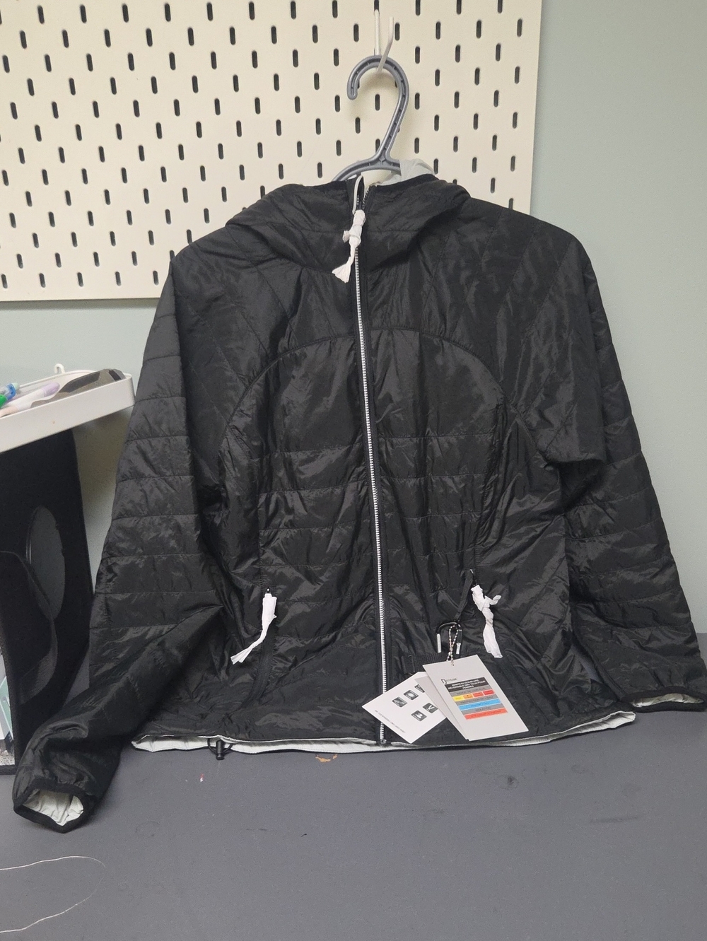 Frame Denim Black Quilted Lightweight Hooded Jacket- DryFrame